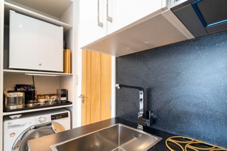 1 bedroom Apartment to rent - Photo 3