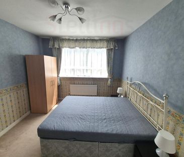 3 bedroom flat to rent - Photo 6