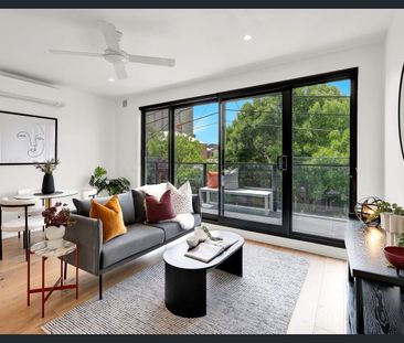 Stylish Inner-City Living with Leafy Outlook - Photo 2