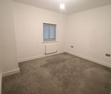 4 bedroom detached house to rent - Photo 6