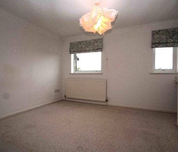 3 bedroom detached house to rent - Photo 2