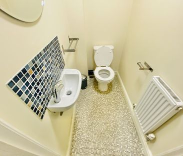 6 bedroom terraced house to rent - Photo 5