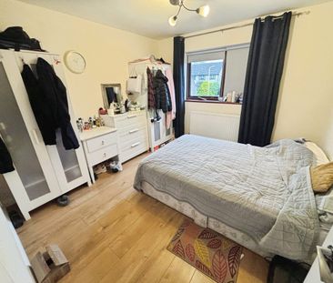 Etton Close, Hornchurch, RM12 - Photo 4