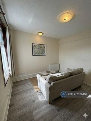 4 bedroom terraced house to rent - Photo 1