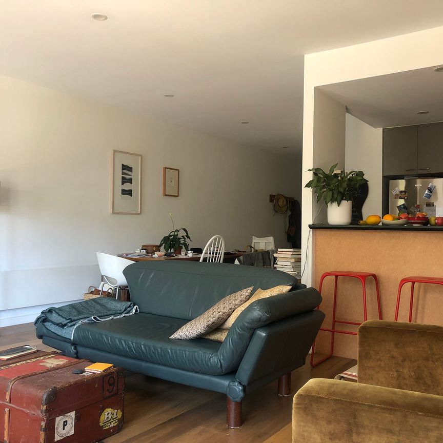 Port Melbourne - Photo 1