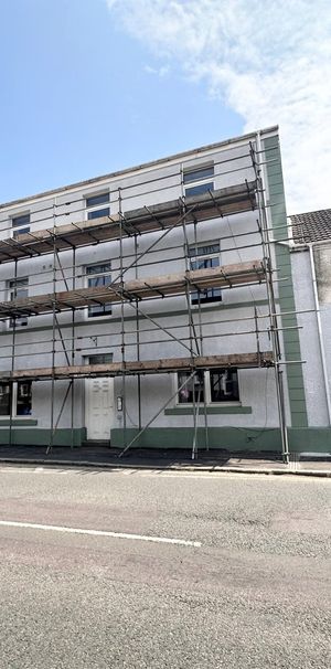 Neath Road, Plasmarl, SWANSEA - Photo 1