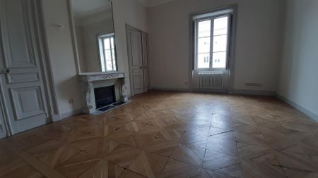 location Appartement F3 DE 76.9m² À LYON - Photo 5