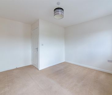 3 bed end of terrace house to rent in Elmwood Park Court, Great Park, NE13 - Photo 5