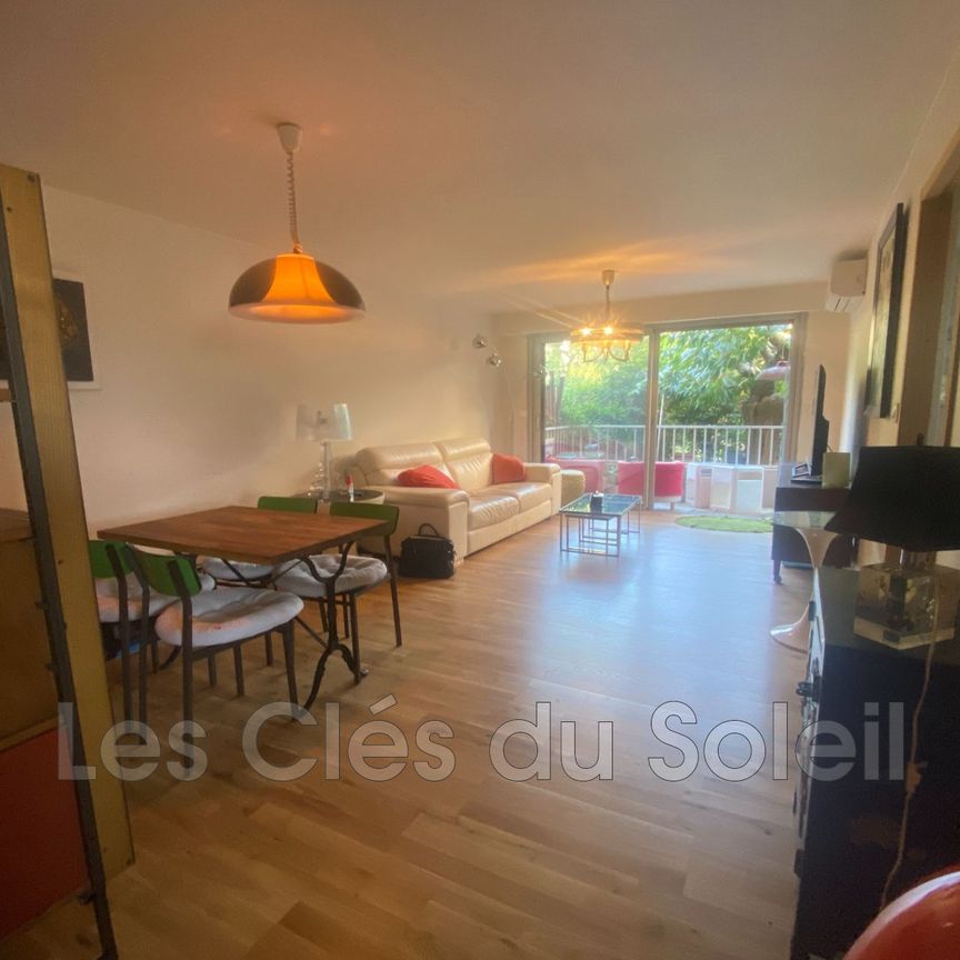Location Appartement 2 pièces 46m² HYERES 83400 - Photo 1