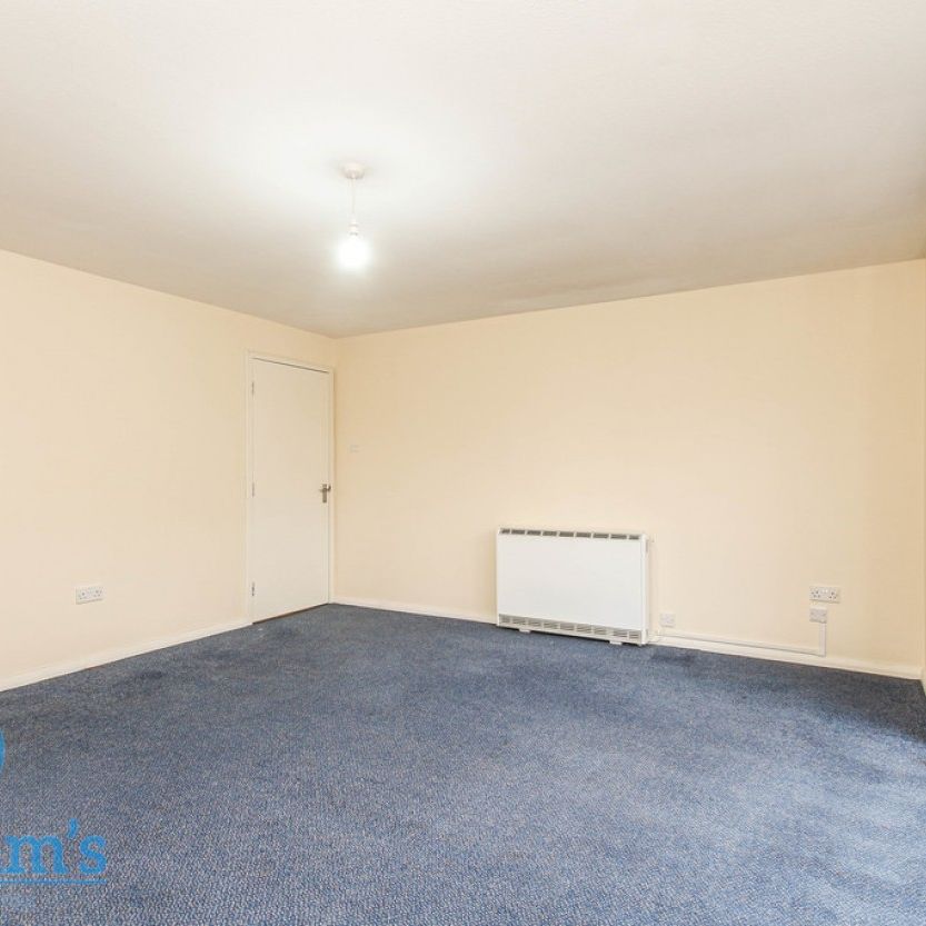 2 bed Apartment for Rent - Photo 1