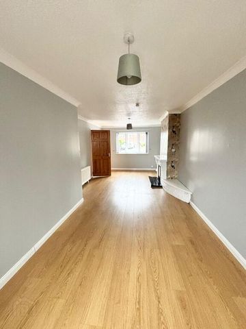 12 Tara Crescent, Newtownards, BT23 7DF - Photo 2