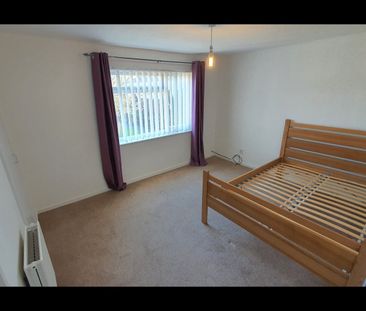 2 Bed Terraced House, Lapwing Gardens, BS16 - Photo 4