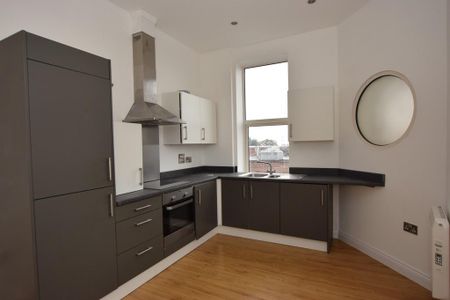 2 bedroom apartment to rent - Photo 3