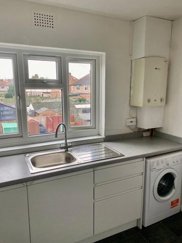 2 bedroom maisonette to rent - Photo 3