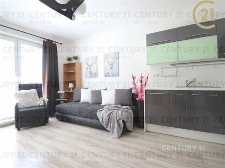 Krásná garsonka se zahradou, parkováním a zahrádkou - Photo 3