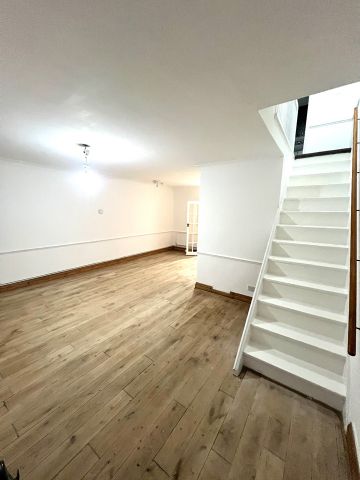 3 Bed Terraced House, Mcausland House, E3 - Photo 2