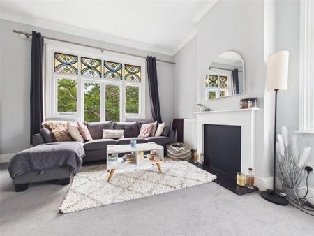 3 bedroom apartment to rent - Photo 3