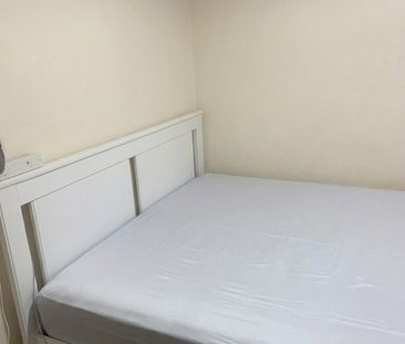 Room in a Shared House, Regent Gardens, IG3 - Photo 1