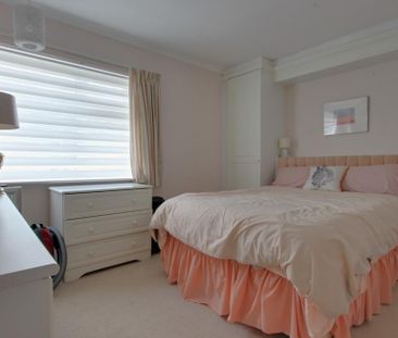 4 bedroom detached house to rent - Photo 5