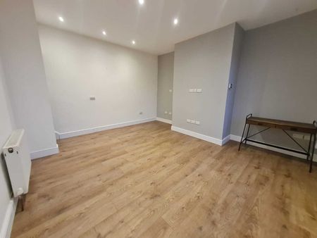 Asquith Avenue, Leeds, Morley - Photo 3