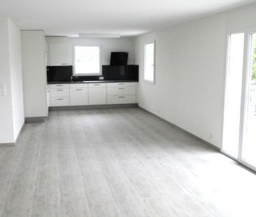 zu vermieten: 4.5 Zi-Wohnung mit eigener Waschküche und 39 m² Balko... - Photo 1