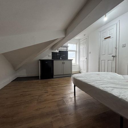 Studio to rent - Photo 4