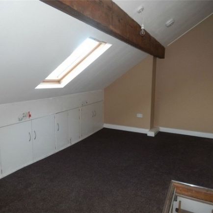 2 Bed - Clement Street, Birkby, Huddersfield, West Yorkshire - Photo 1