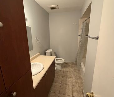 For Lease - 7260 Collett Road, Mississauga, Ontario - Photo 4