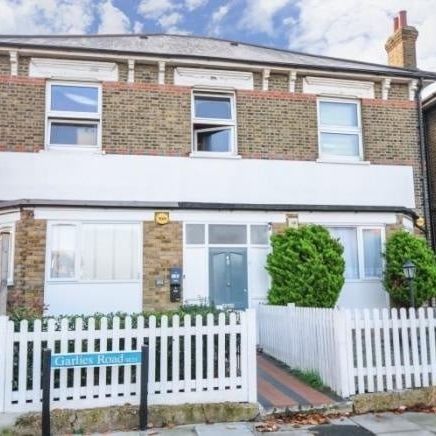 2 Bed Flat, London, SE23 - Photo 1