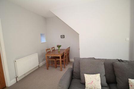 2 bedroom house to rent - Photo 2