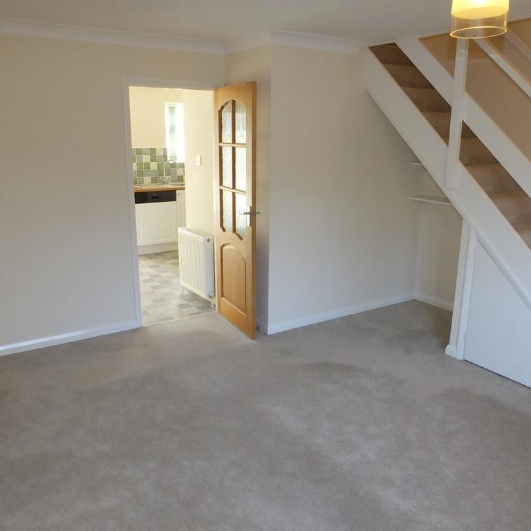 2 bedroom terraced house to rent - Photo 1