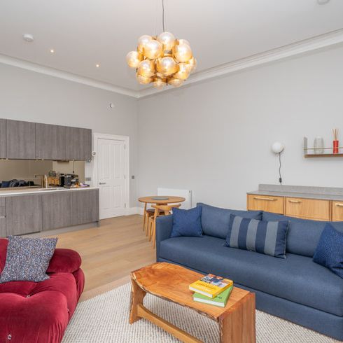 Melville Crescent - Photo 1