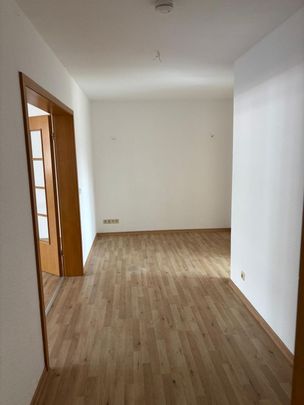 Große 3 Zimmerwohnung im 2.Obergeschoß in zentraler Lage von Wilhelmshaven - Photo 1