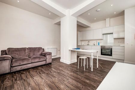 2 bedroom flat to rent - Photo 3