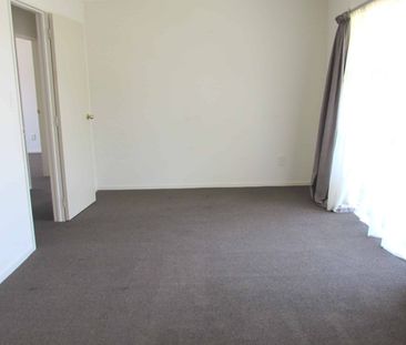 Lovely 3 bedroom home in great school zones - Photo 4