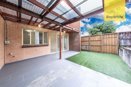 WELL MAINTAINED TRIPLEX! - Photo 2