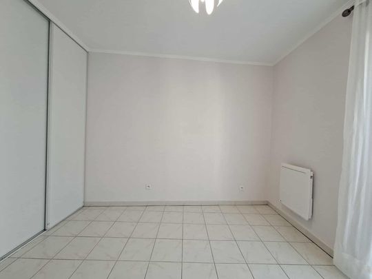Location Appartement 3 pièces 62m² NIMES 30900 - Photo 1