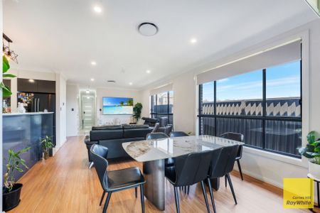 Grand Family Home!! - Photo 4