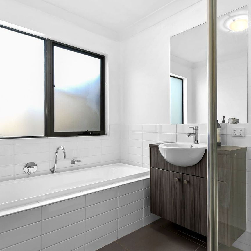 Villa Living "Affinity Estate, Berwick" - Photo 1