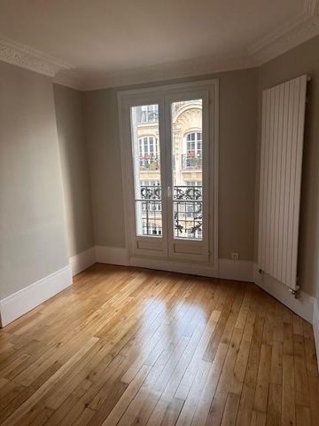 Paris XVème, Métro Bir Hakeim, Grand 3 Pièces de 79,40m² - Photo 3