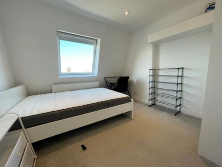 4 bedroom flat to rent - Photo 5