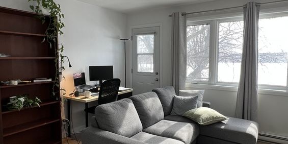 3 ½ Rénové - Quartier Tranquille Et Vert - Photo 3