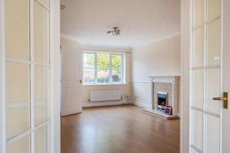 3 bedroom semi-detached house to rent - Photo 5