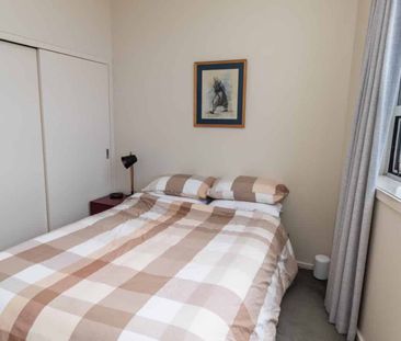 Two bed plus study! - Photo 1