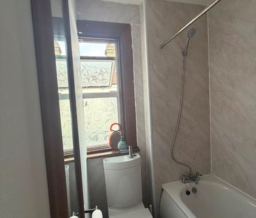 Studio Flat, Birkbeck Avenue, W3 - Photo 6