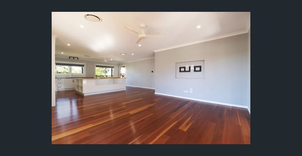 Beachside Bliss - Only Moments From The Sand! - Photo 1