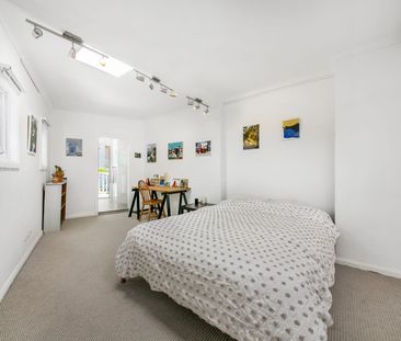 Charming terrace home in great location - Photo 3