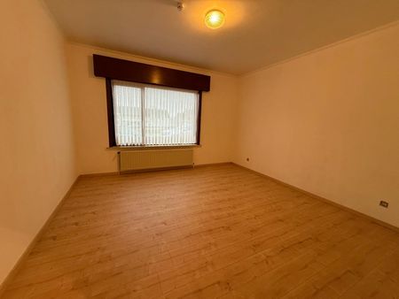 Vernieuwde instapklare bungalow met tuin en garage - Foto 4