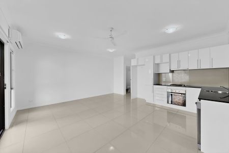 For Lease: Beautifully Presented Duplex in a Sought-After Waterford Pocket - Photo 2