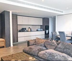 2 Bedrooms Flat to rent in Circus Road West, Battersea, London SW11 | £ 670 - Photo 1